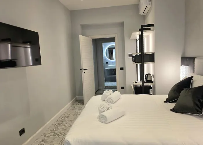 Victoria 4*